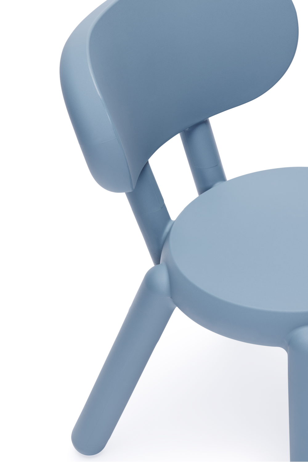 Modern Round Molded Polyethylene Chair for Indoor and Outdoor Use